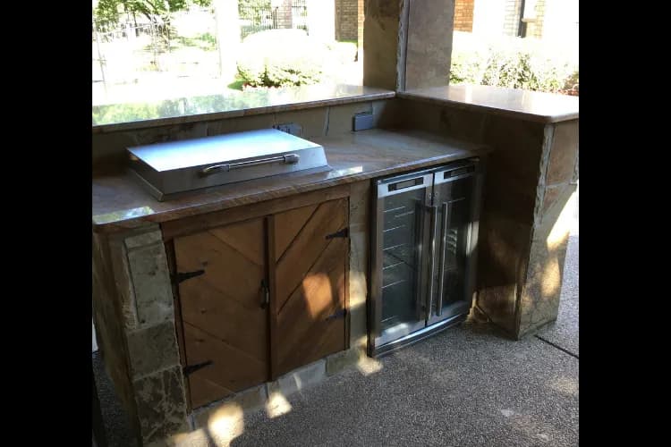 Outdoor Kitchens